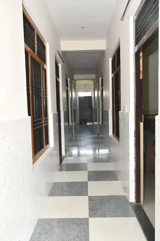 Файзабад: Siyaji Guest House