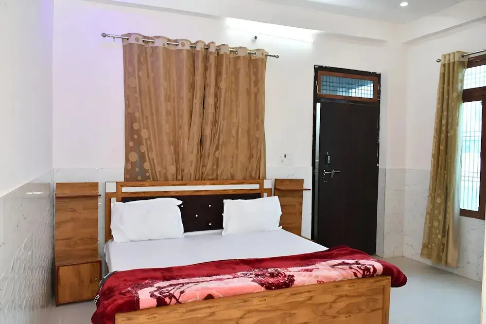 Файзабад: Siyaji Guest House