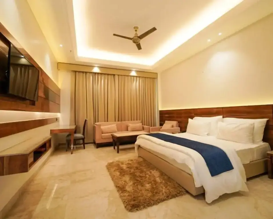 Большая Нойда: Sukhsaroj Hotel And Resorts