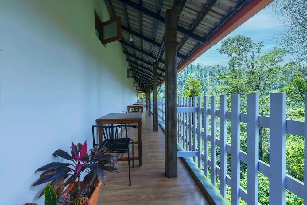 Кушалнагар: Treebo River View