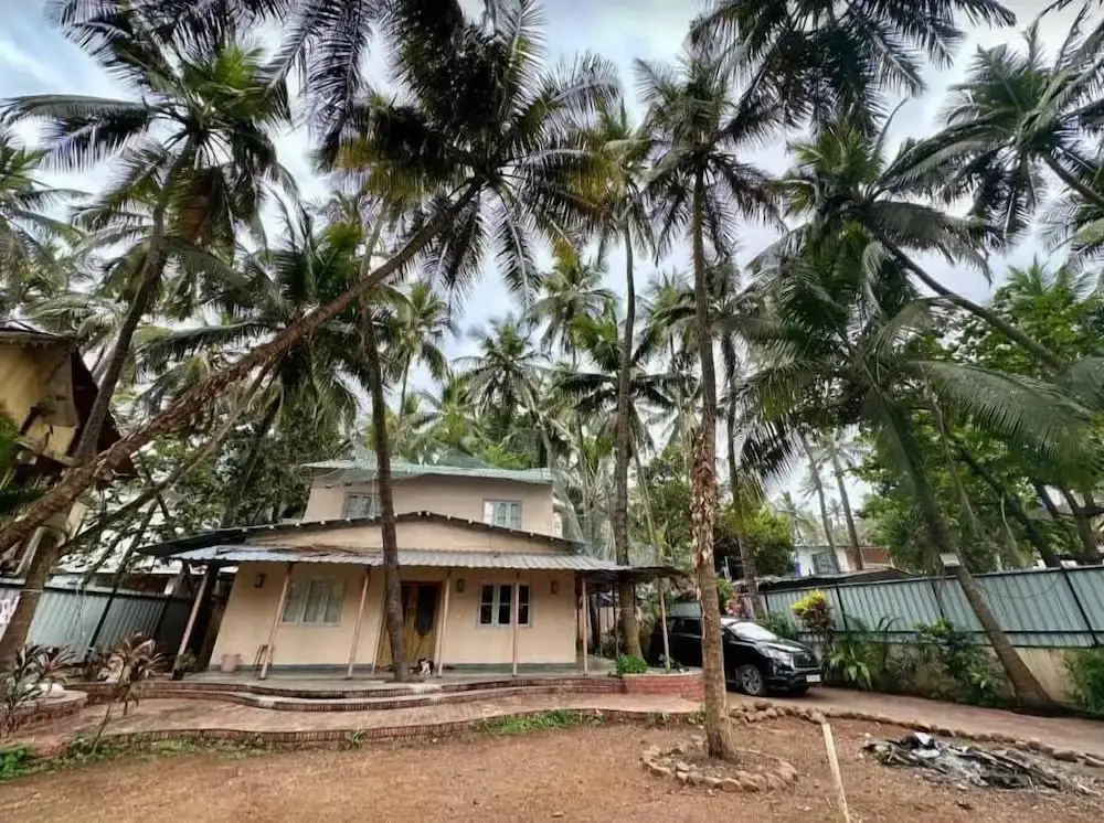 Мумбаи: Shahab Bungalow
