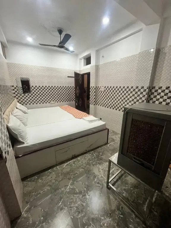 Thakur Ji P. Guest House By GRB — фото 1