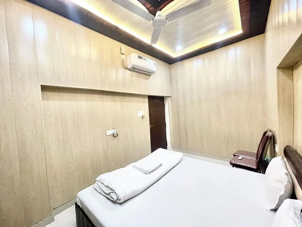Варанаси: Hotel DEV VILLA GUEST HOUSE - VARANASI