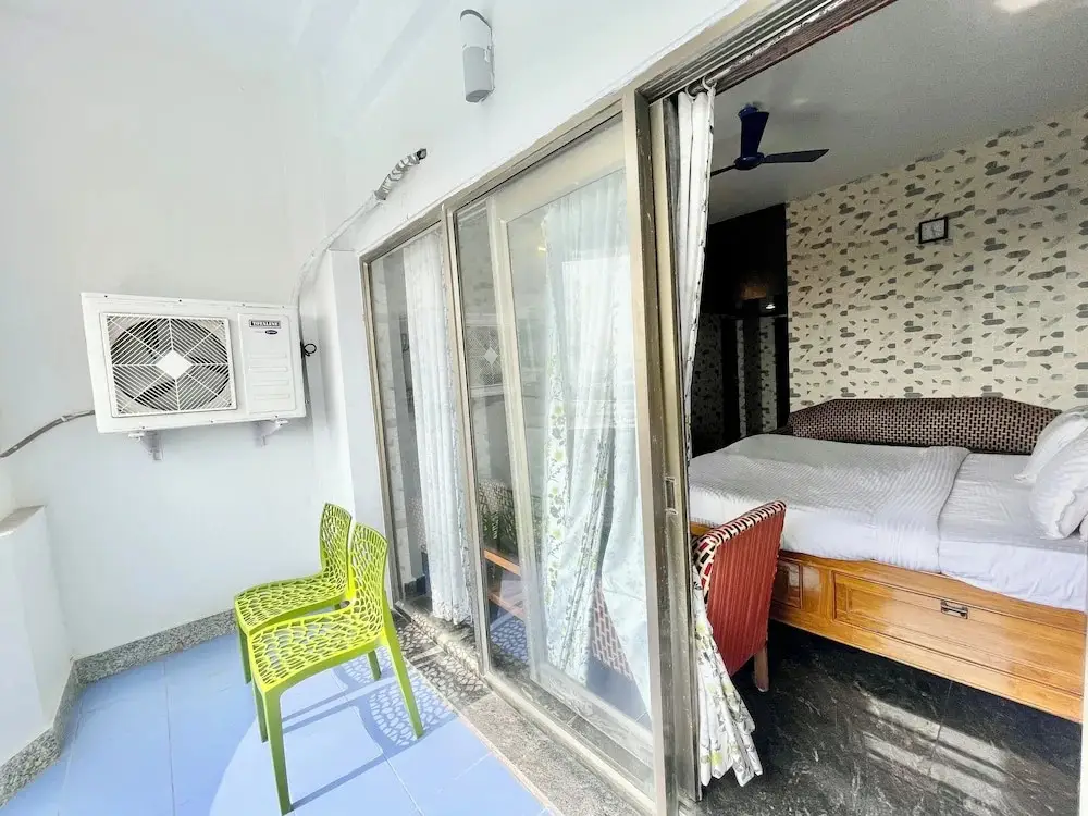 Пури: Hotel V-i sea view - Puri