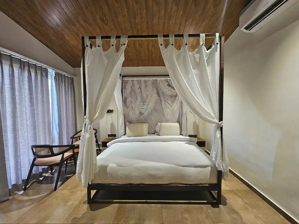 Гарудешвар: River view Tent Resort