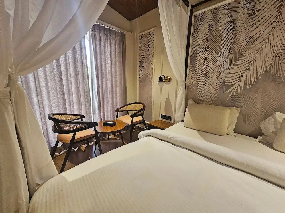 Гарудешвар: River view Tent Resort