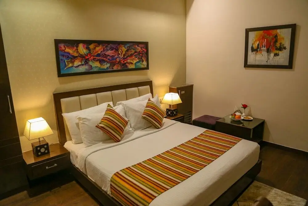 Амритсар: Four Leaf Hotels Amritsar
