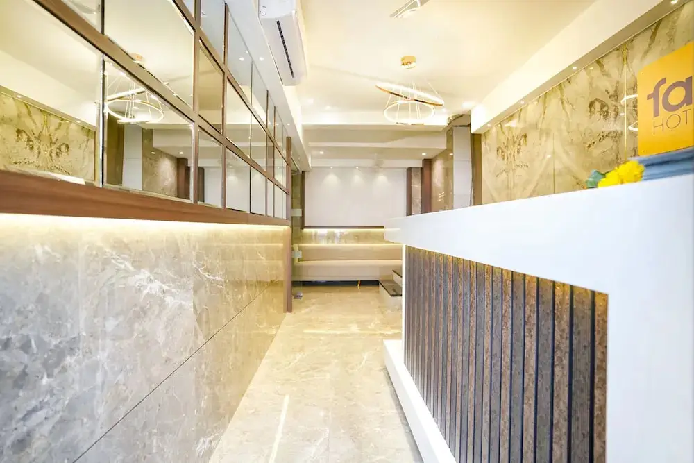 Мумбаи: FabHotel Shubham Inn