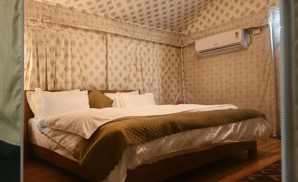 Панна: Bundeli Camps and Resorts, Panna