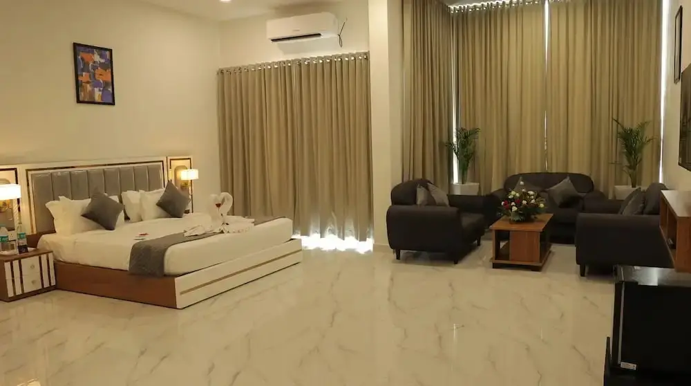 Bilaspur: Hotel The City Crown-Bilaspur