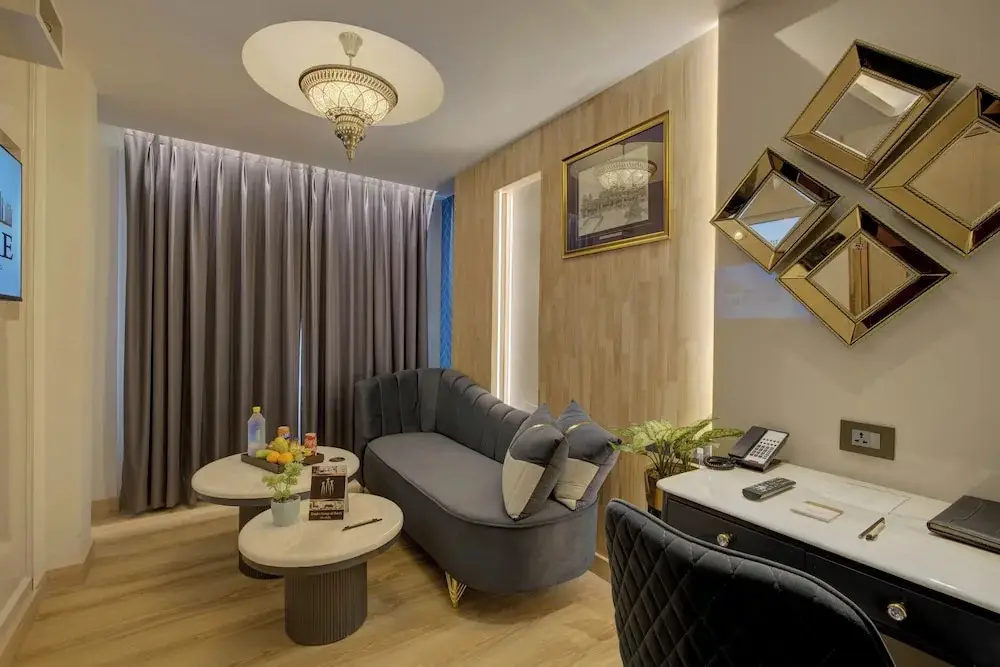 Нью-Дели: Empire Platinum Suites