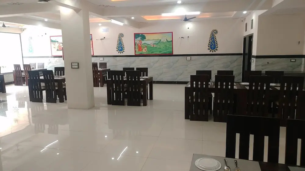 Удаипур: Abhinandan Palace