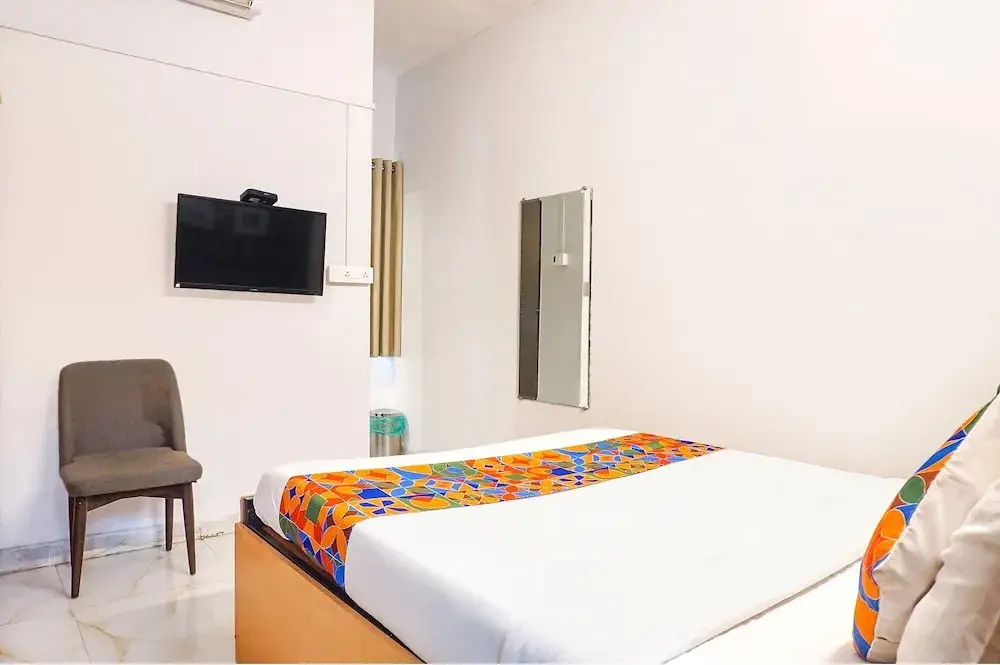 Пуна: Fabhotel Silver Key I