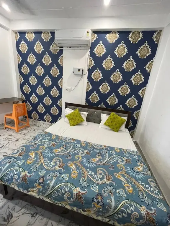 Файзабад: Ayodhya Dham Hotel By GRB