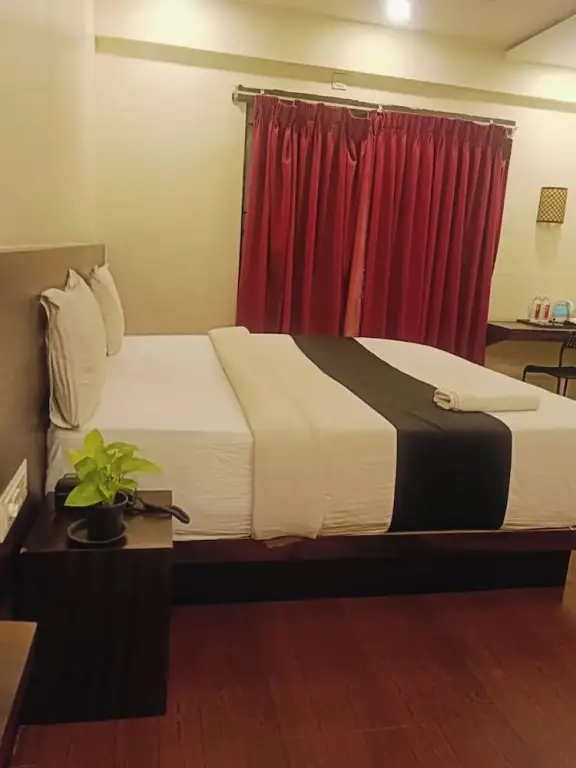 Бангалор: Hotel Royalwood Premier - Domlur