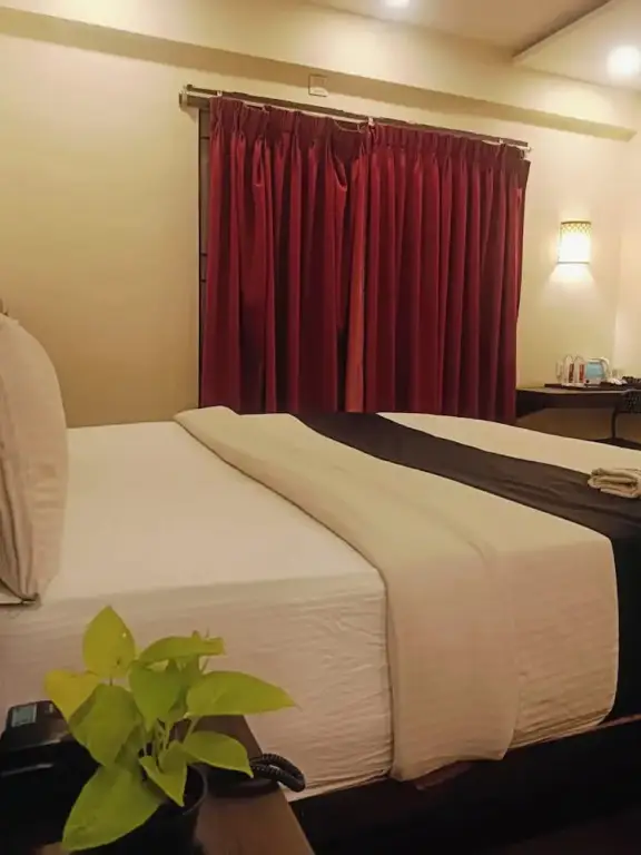 Бангалор: Hotel Royalwood Premier - Domlur