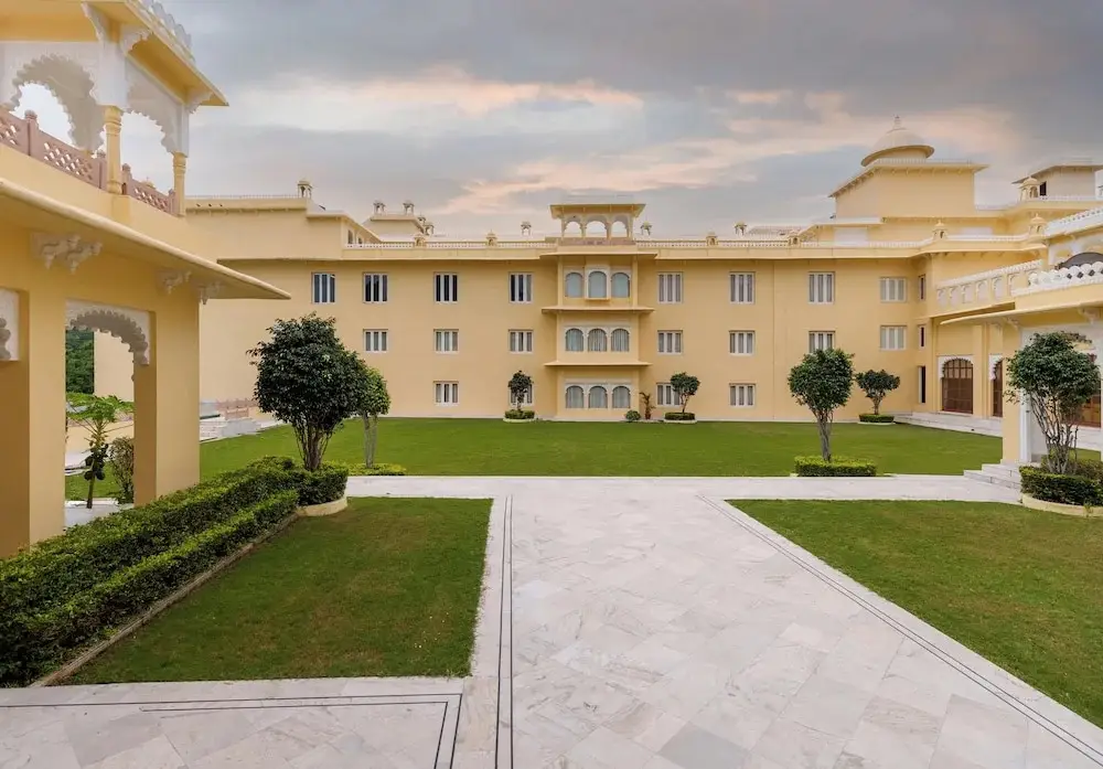 Traavista Surya Mahal Resort & Spa — фото 1