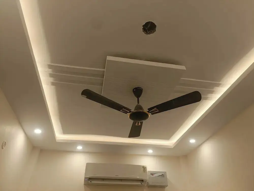 Файзабад: Madhur Kunj Guest House Pick and Drop