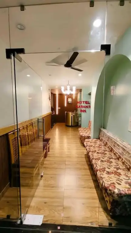 Сукха: Hotel Karan's Inn