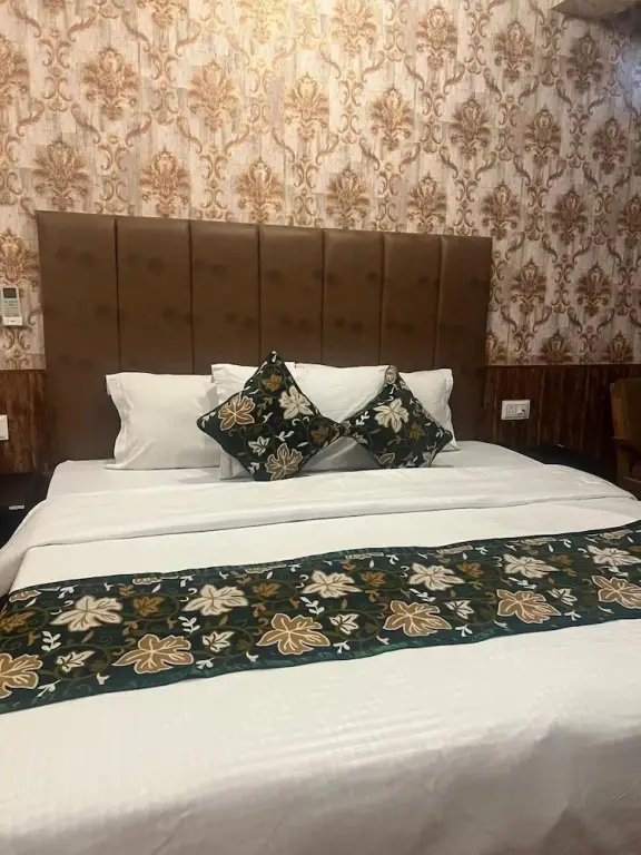 Шринагар: Hotel Golden Palm by Rattan's 1925