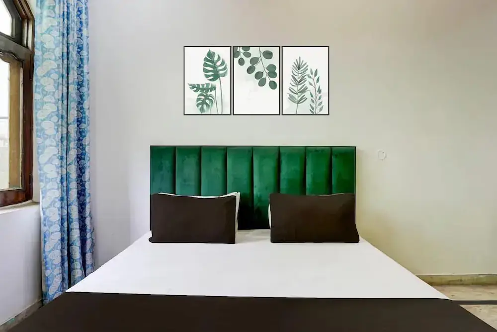 Газиабад: Zoom Hotel