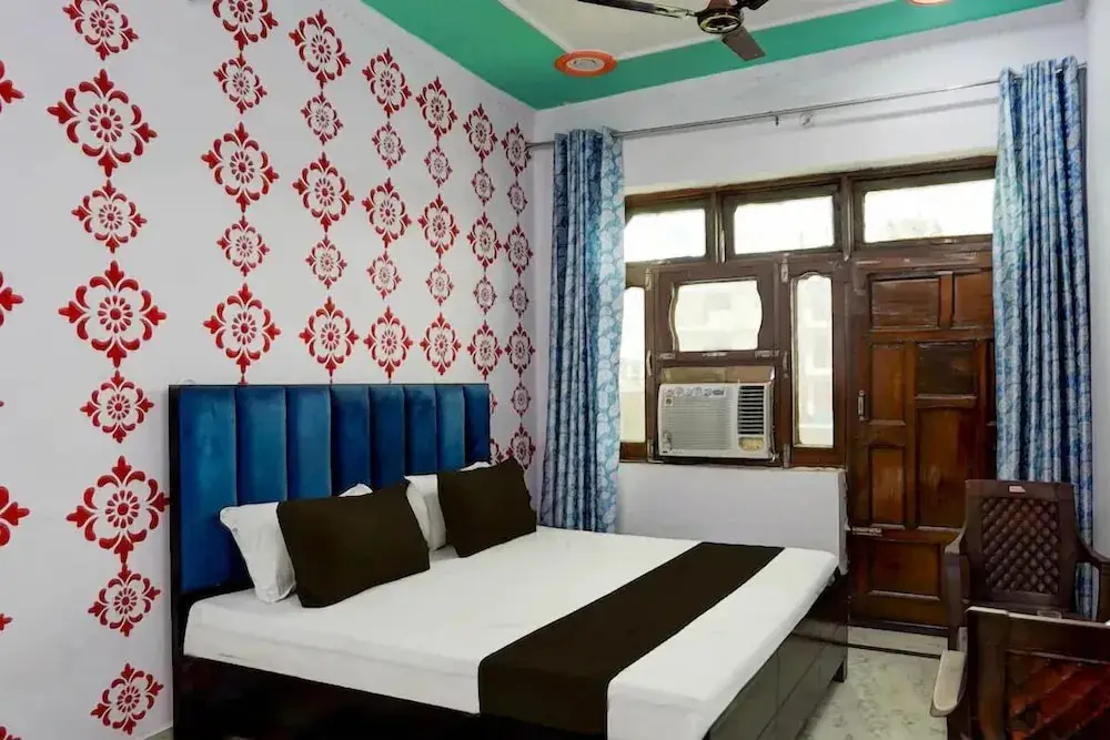 Газиабад: Zoom Hotel