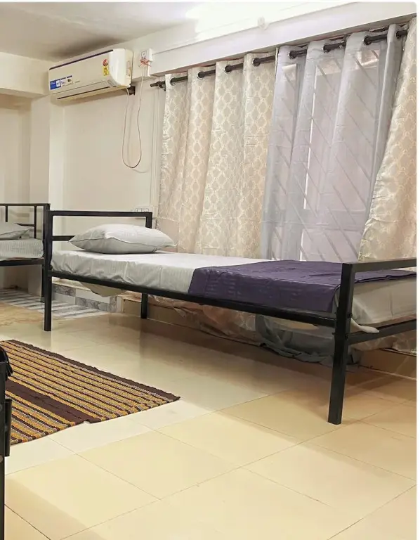 Гувахати: zion backpackers hostel