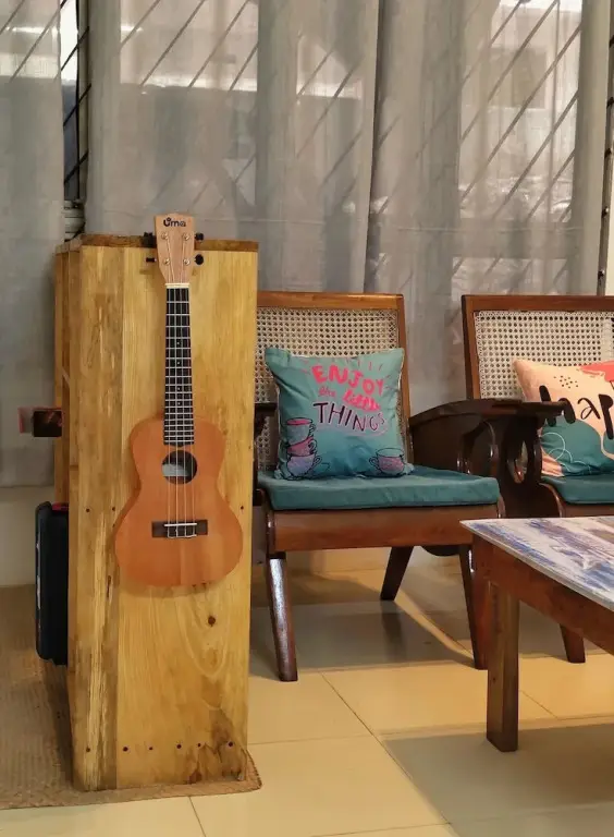 Гувахати: zion backpackers hostel