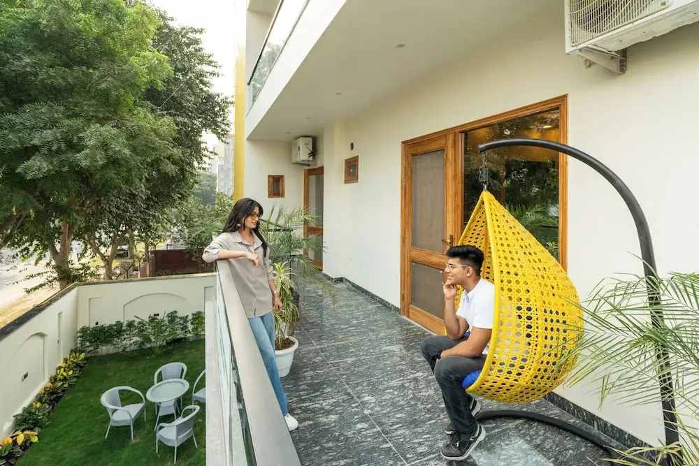 Нойда: Lime Tree Hotel & One BHK Serviced Apartment - Noida Sector 50 Metro