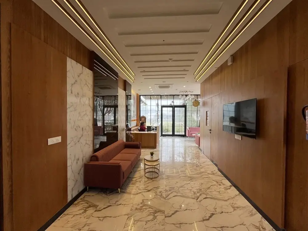 Вриндаван: Hotel Three Seasons