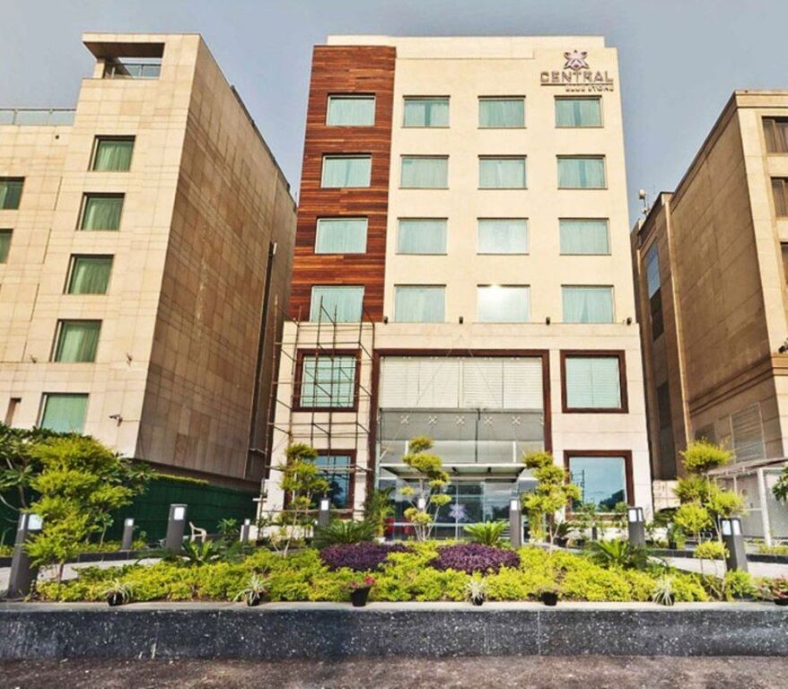 Central Blue Stone, Gurgaon — фото 1
