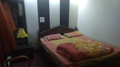 Нью-Дели: Hazrat Nizamuddin Home