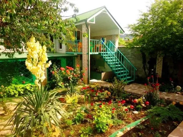 Геленджик: Guest House Uyutny Dvorik