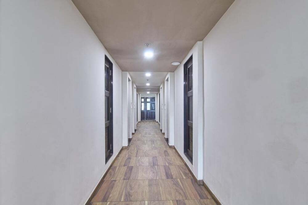 Ананд: The Sky Imperial Hotel The Maison