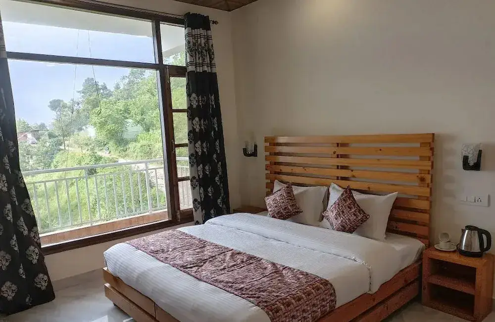 Джариана: Him Hilton Luxury Hotel
