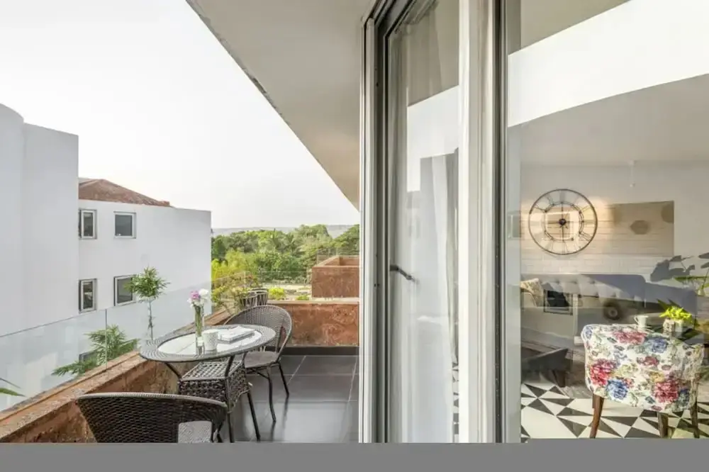 Нерул: El Arbol by Hireavilla-2br w Rooftop Pool in Nerul