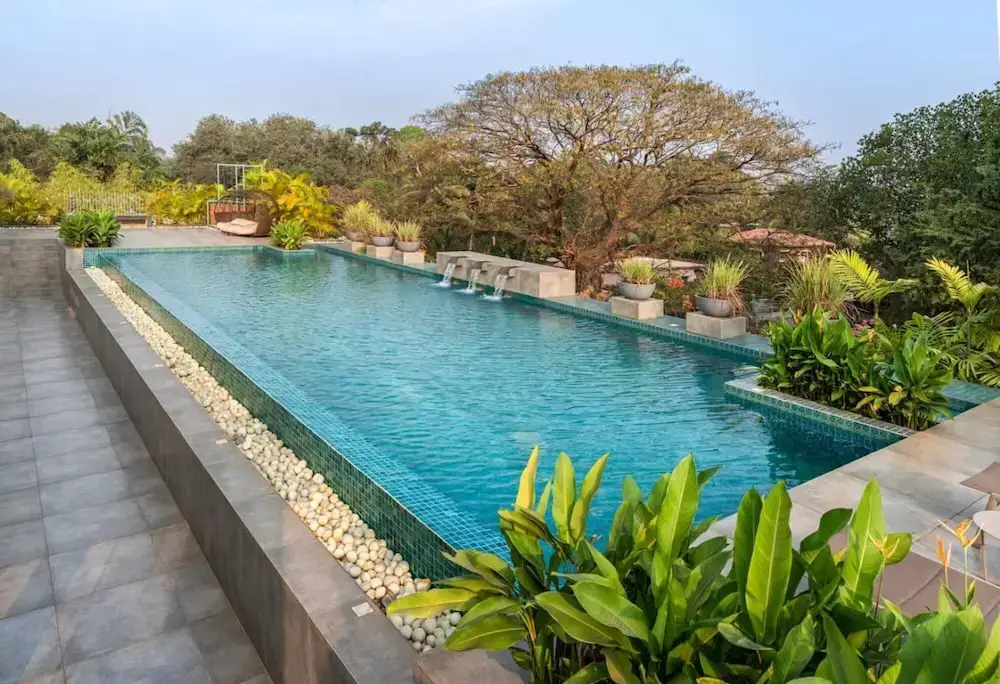 Нерул: El Arbol by Hireavilla-2br w Rooftop Pool in Nerul