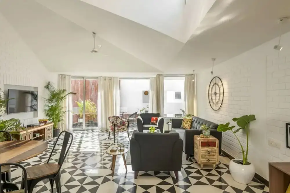 Нерул: El Arbol by Hireavilla-2br w Rooftop Pool in Nerul
