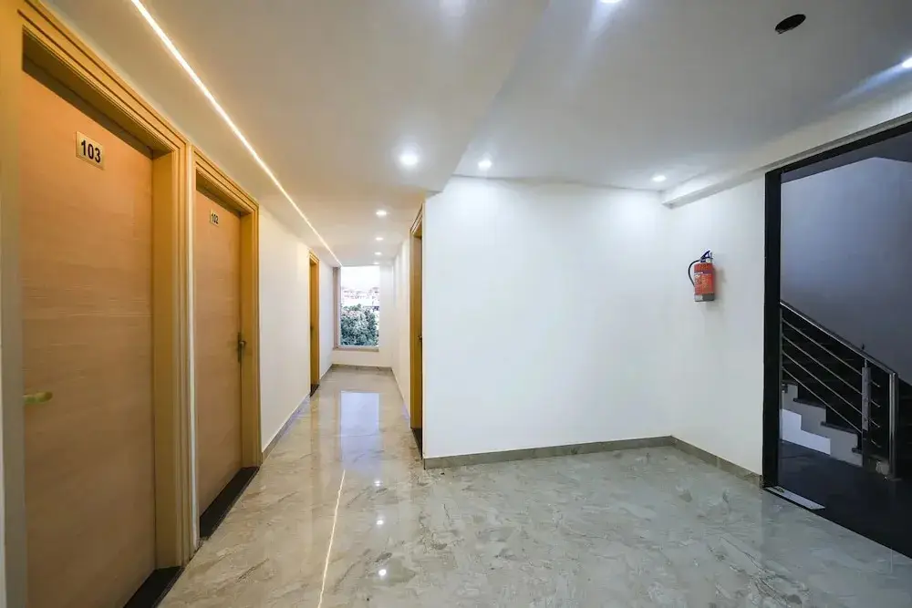 Нью-Дели: Fabhotel Prime Arjun Luxury Rooms Near Yashobhoomi