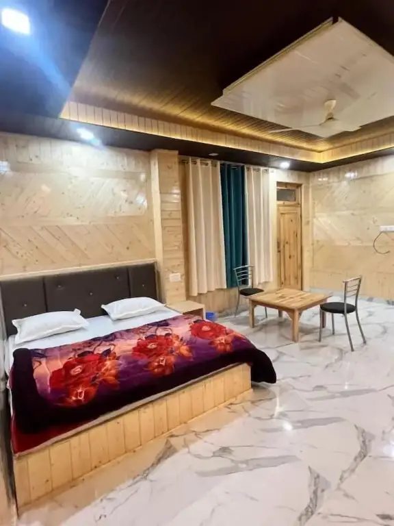 Касоль: Majestic Mountain Bhaiji Guest House