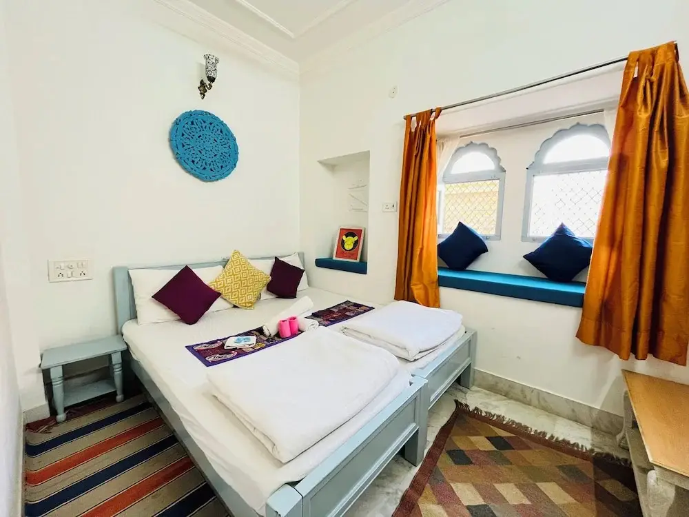 Джайсалмер: Jaisalmer Hostel Crowd