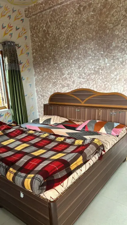 Техри: Hotel Maheshswari and Banquet Hall