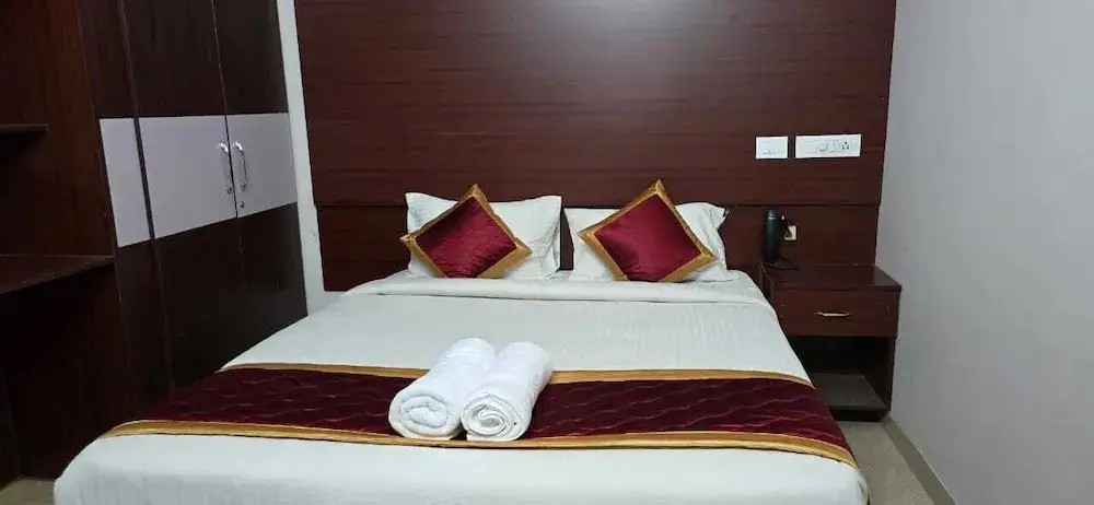 Коимбатур: PPH Living Arvind Inn