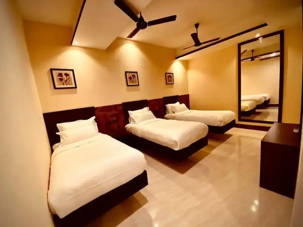 Нагоре: La Grande Suite & Banquet Hall
