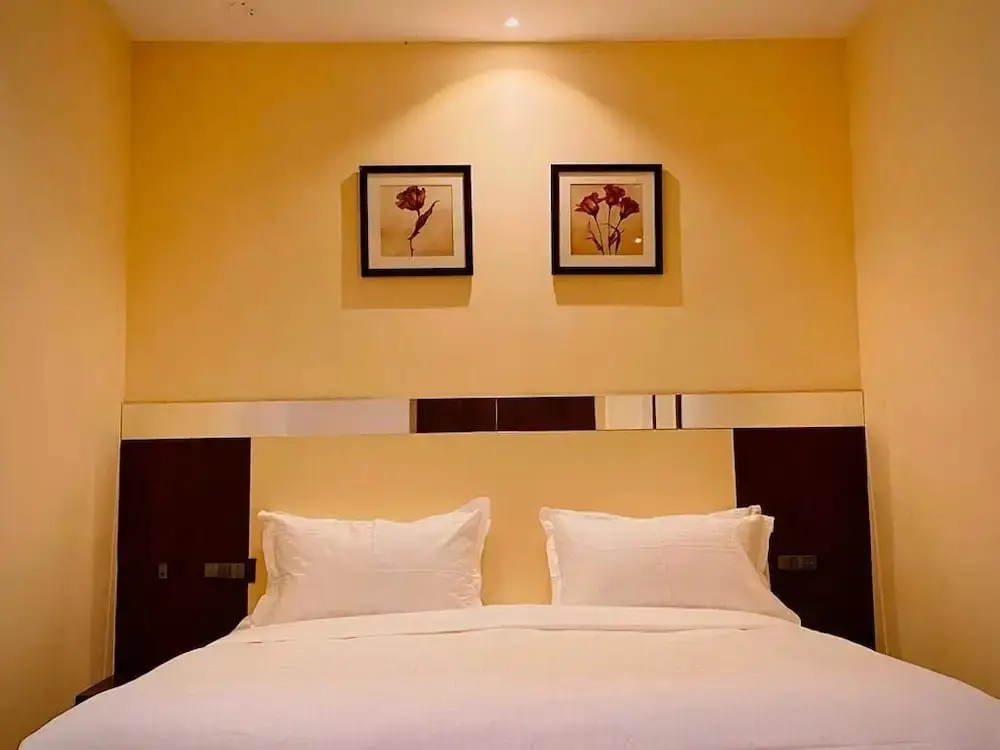 Нагоре: La Grande Suite & Banquet Hall