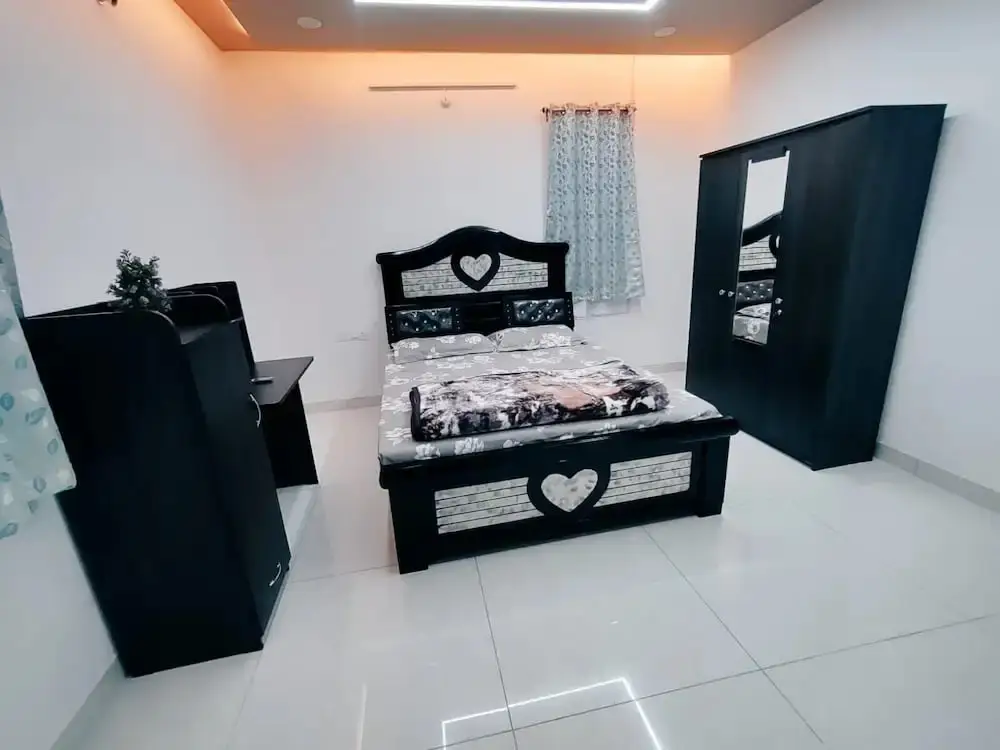 Хидерабад: Zenith Paradise-luxurious 3BR Apartment