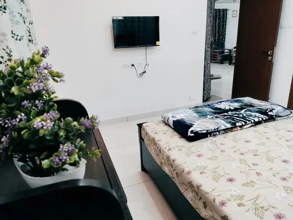 Хидерабад: Zenith Paradise-luxurious 3BR Apartment