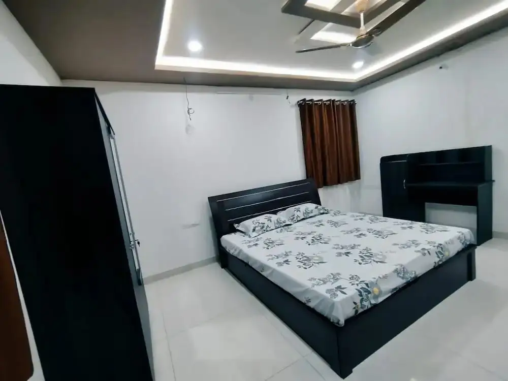 Хидерабад: Zenith Paradise-luxurious 3BR Apartment