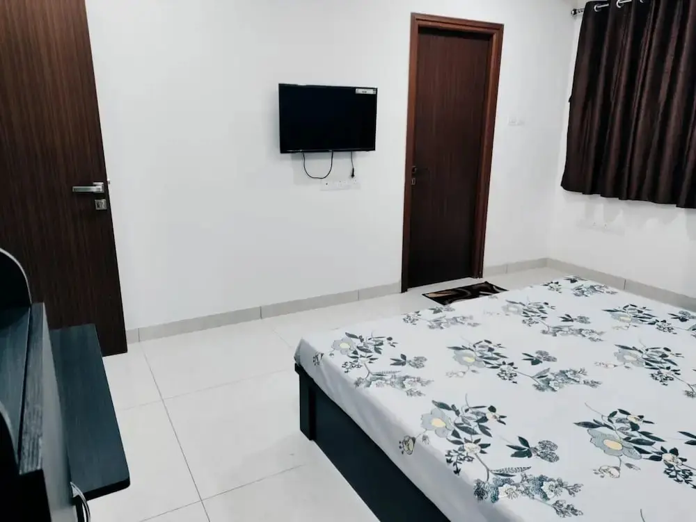 Хидерабад: Zenith Paradise-luxurious 3BR Apartment