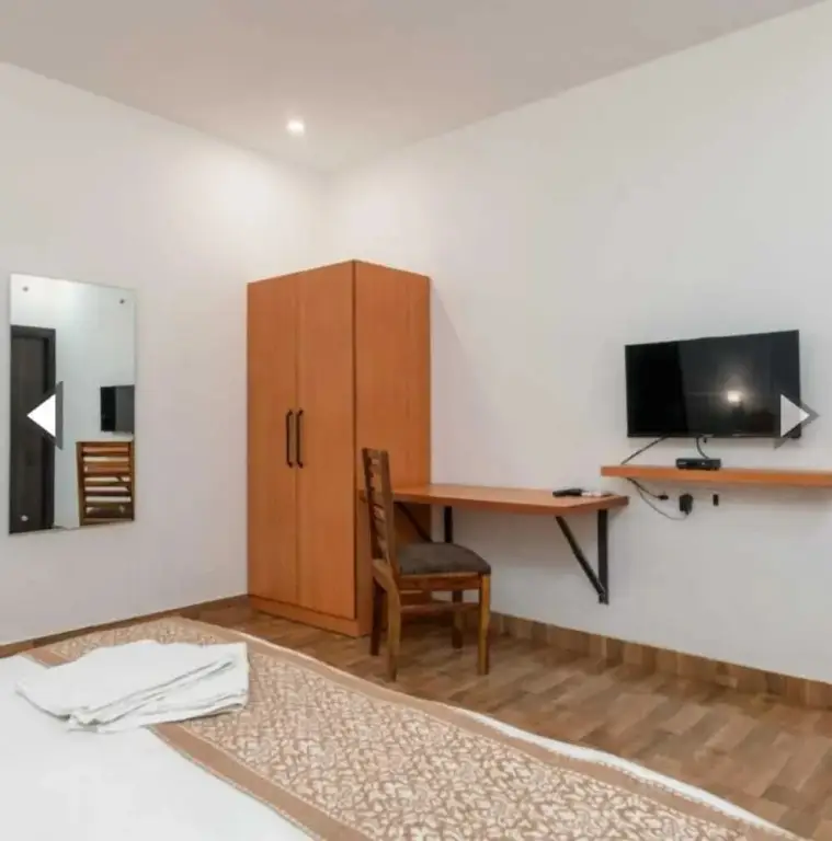 Гуруграм: Saavi Hotel Sector 10